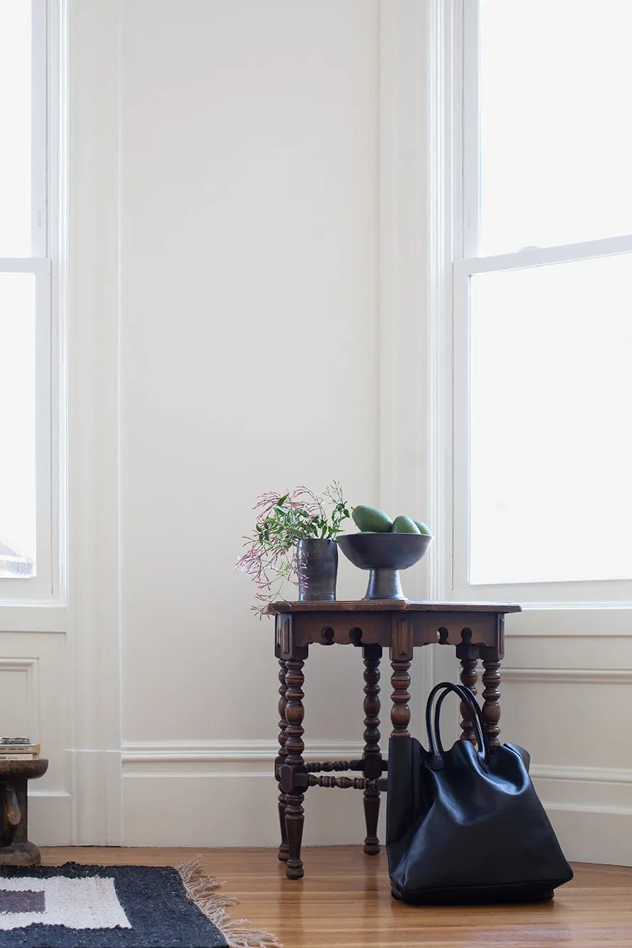 Eve Leather Tote in Black